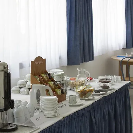 Hotel Radio