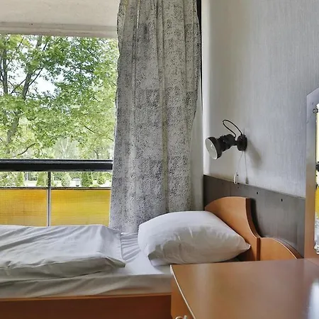 Hotel Radio 2*