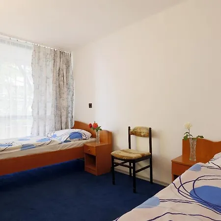 Radio Hotel 2*